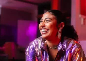 Gratuito: Karla Coronel homenageia Djavan em show no Sesc Cultura