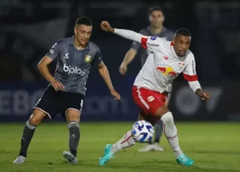 Bragantino empata com time argentino, mas segue líder na Sul-Americana