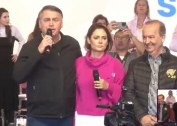 Era pelo telão’, ‘Já saiu o fenômeno’: o climão entre Michelle e Bolsonaro