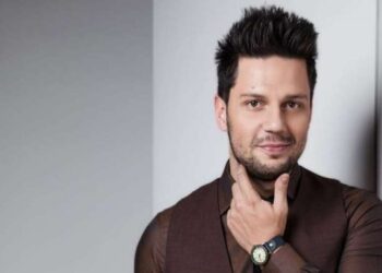 Justiça penhora prêmio de R$ 1 milhão após Thiago Servo ganhar reality; cantor tinha dívida com chefe de milícia