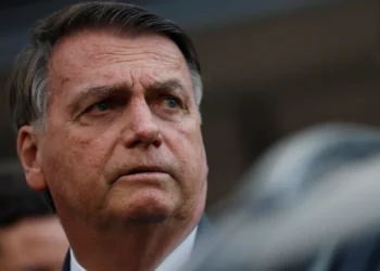Após decisão de quebra do sigilo, Bolsonaro apresenta extratos bancários ao STF