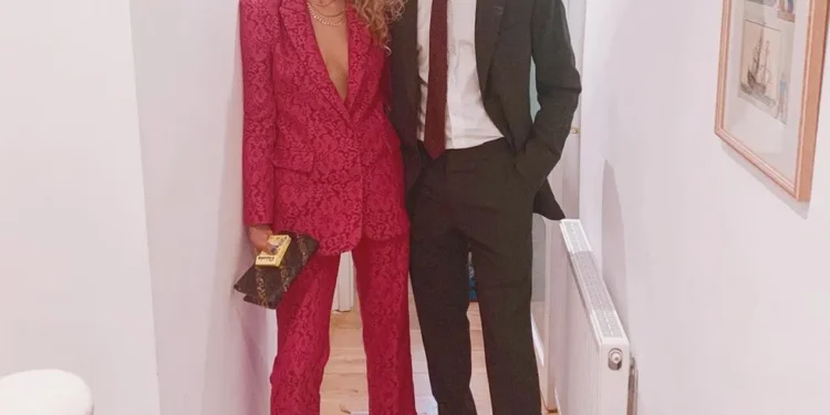 Ator Alfred Enoch e mulher são assaltados na chegada ao Grande Prêmio do Cinema Brasileiro, na Zona Oeste do Rio