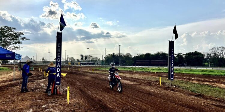 3ª ETAPA DO CAMPEONATO ESTADUAL SUL-MATO-GROSSENSE DE VELOCROSS AGITA MIRANDA
