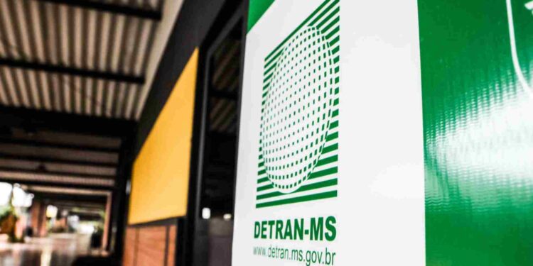 Polícia pediu prisão de gerente do Detran-MS e despachantes alvos de operação