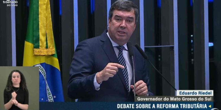 Riedel defende desenvolvimento regional e Fundersul ao discutir reforma tributária no Senado