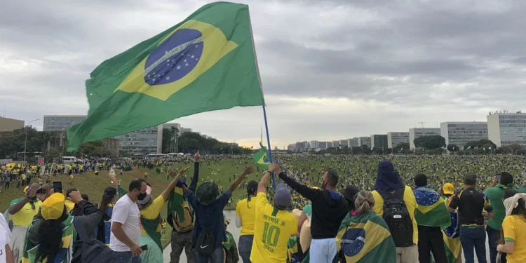 PF faz operação para prender cúpula da PM-DF por suspeita de omissão no 8/1