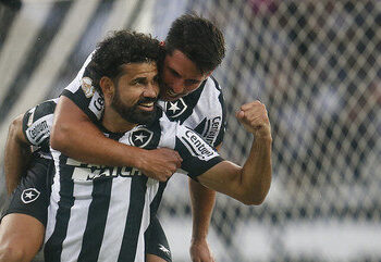 Com show de Diego Costa, Botafogo vence o Bahia e chega a 51 pontos no Brasileirão