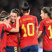 Espanha aproveita falhas da Inglaterra, vence por 1 a 0 e é campeã inédita da Copa do Mundo