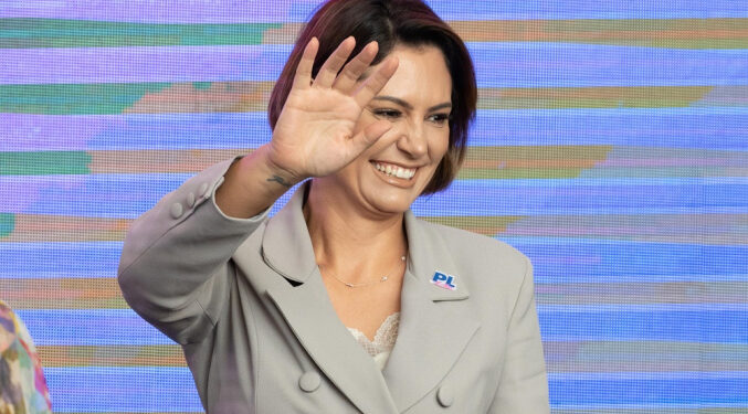 Bastava me pedir’, diz Michelle Bolsonaro sobre quebra de sigilos