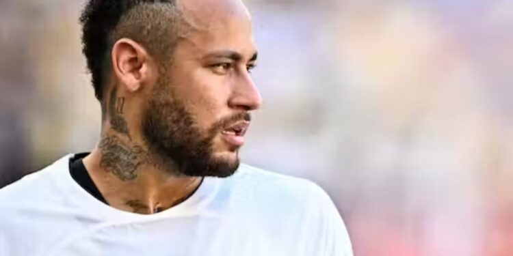 Neymar acerta com Al-Hilal por duas temporadas, diz jornal francês