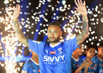 Apresentação de Neymar no Al-Hilal tem festa da torcida