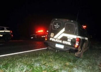 Homem atropela casal e esfaqueia mulher após discussão em Costa Rica