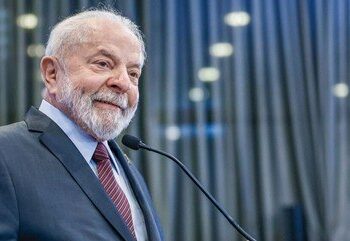 Lula sanciona reajuste do salário mínimo e aumento da faixa de isenção do IR nesta segunda-feira