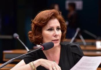 Por 9 votos a 2, STF torna deputada Carla Zambelli ré por porte ilegal de arma de fogo
