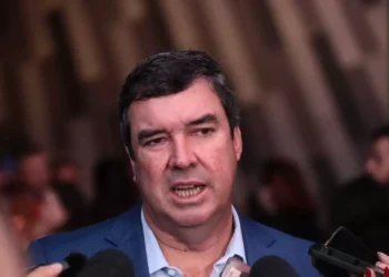 Eduardo Riedel assina convênios de quase R$ 150 milhões para a Capital