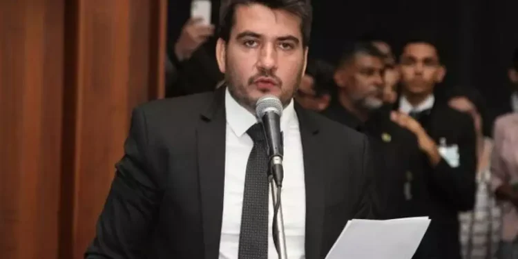 Rafael Tavares é condenado por crime de ódio