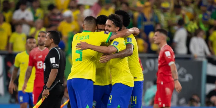 Seleção tenta vencer à moda Diniz, mas gol salvador vem com cara de Tite