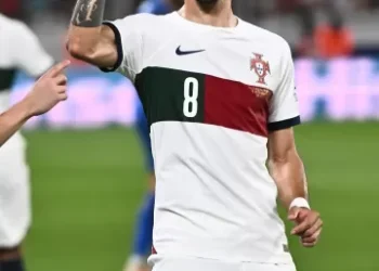 CR7 passa em branco, mas Portugal bate Eslováquia nas eliminatórias da Euro