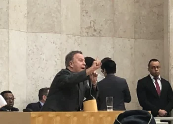Câmara Municipal de SP cassa Camilo Cristófaro; vereador é 1º da cidade a perder mandato por racismo