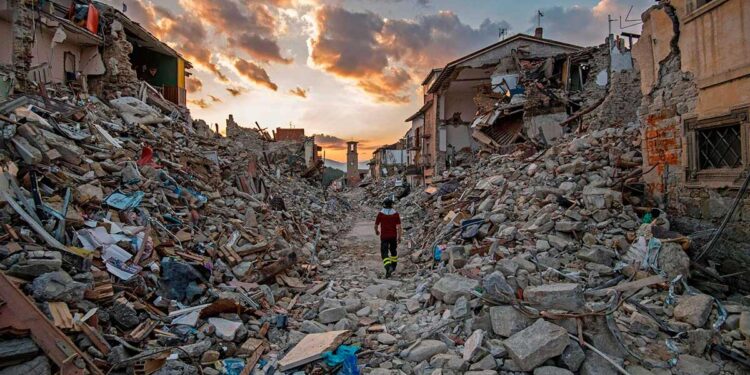 Forte terremoto no Marrocos deixa ao menos 820 mortos