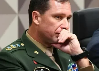 Na véspera de depoimento, Cid avaliou que Bolsonaro o arrastava para a lama