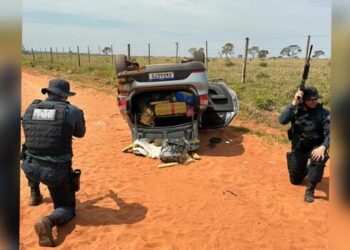 Traficante capota carro e morre em confronto com a polícia em Amambai