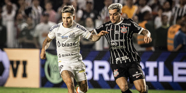 ‘Clássico do desespero’: Corinthians e Santos jogam a vida em duelo pelo Brasileirão