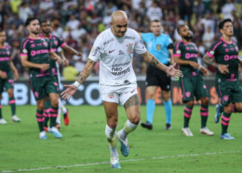 O Corinthians redescobriu o orgulho. Empate diante do Flu, finalista da Libertadores, de Diniz, mostra a força da organização tática