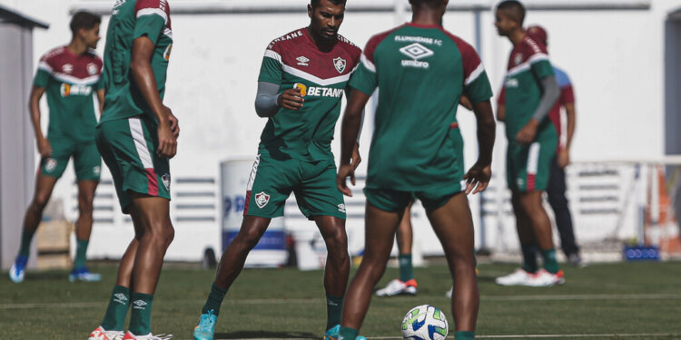 Na reta final, Brasileirão abre rodada com Bahia x Fluminense nesta noite