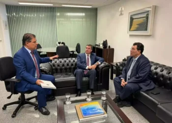 Riedel segue articulação com senadores sobre Reforma Tributária