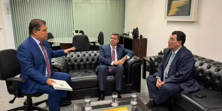 Riedel segue articulação com senadores sobre Reforma Tributária