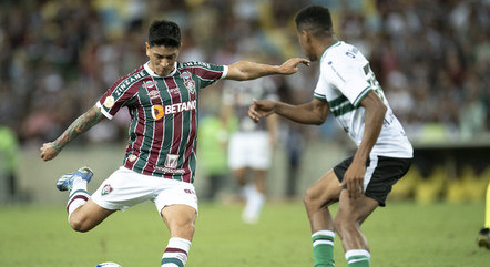 Fluminense vence a segunda seguida e rebaixa o Coritiba para a Série B