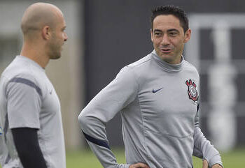 Augusto Melo anuncia que Chicão será o novo coordenador do Corinthians
