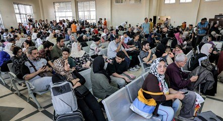Brasileiros voltam a ficar fora da lista de estrangeiros autorizados a deixar a Faixa de Gaza