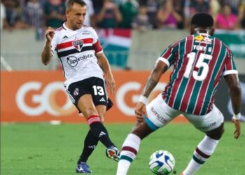 São Paulo faz jogo hostil com o Fluminense e perde outra fora de casa pelo Brasileirão