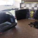 Motorista foge da polícia e capota SUV com uma tonelada de maconha