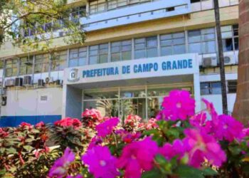 Adriane Lopes antecipa salário dos servidores de Campo Grande para dia 28 de dezembro