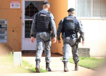 Tiroteio em condomínio no Centenário mobiliza Choque e PM; Veículos de moradores foram atingidos