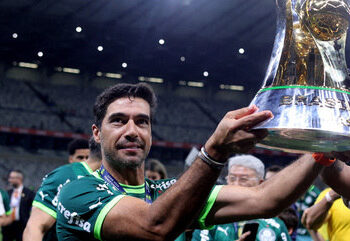 Abel Ferreira diz que está cansado e deixa em aberto permanência no Palmeiras em 2024