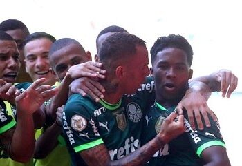 Palmeiras vence o Fluminense e fica perto do título do Brasileirão