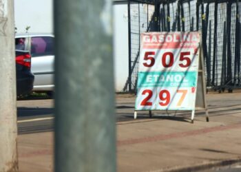 Gasolina é encontrada a R$ 5,05 com queda na primeira semana de 2024 em Campo Grande