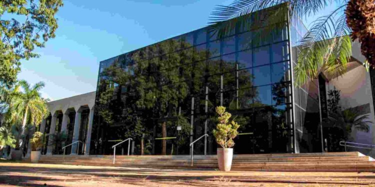 TCE-MS aponta irregularidades em prestação de contas e aplica multa para Câmara de Jardim