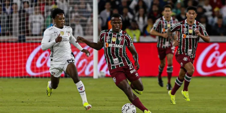 No fim, Fluminense perde para a LDU no jogo de ida da Recopa