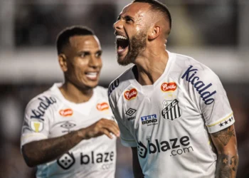 Com gols de Guilherme, Santos vence o Guarani antes de clássico contra o Corinthians