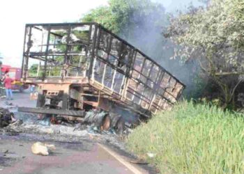 Duas pessoas morrem em acidente envolvendo três carretas na MS-276 em Batayporã