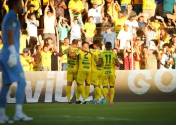 Com um a mais, Santos vacila e cede empate ao Mirassol nos acréscimos pelo Paulistão