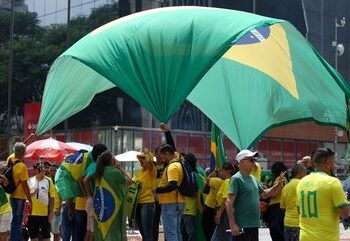 Manifestação com apoiadores de Bolsonaro lota avenida Paulista em SP