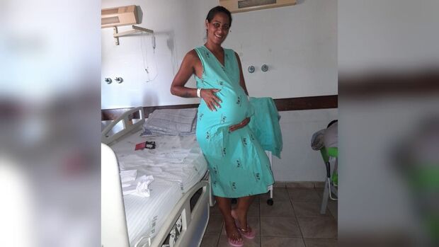 Mãe teve força e fé, mas Deus chamou siamesas unidas pelo coração em Rio Verde