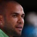Daniel Alves é convocado para voltar ao tribunal na Espanha e pode ouvir sentença