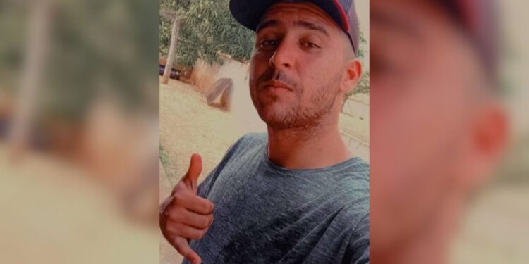 Suspeito aponta arma para policiais durante abordagem e morre atingido por tiros no tórax